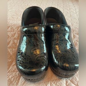 Dansko Brown Paisley Patten Leather Great Condition Size 37